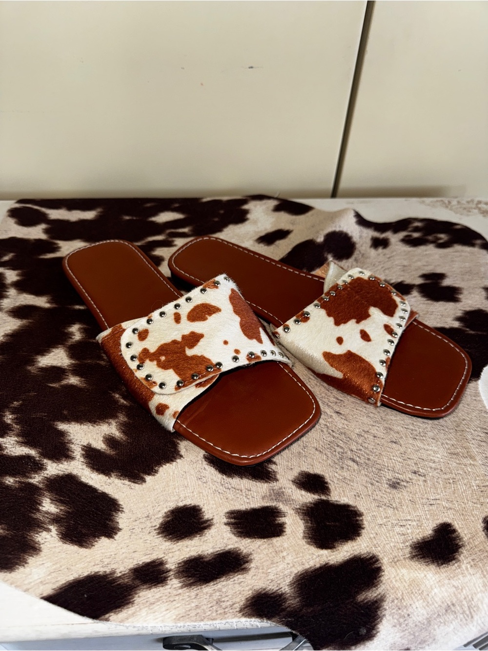 SHEIN Brown and White Cowhide Slide Sandals with Stud Trim